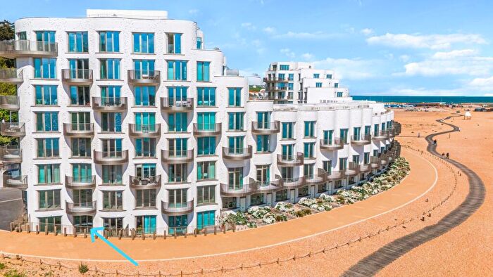 2 Bedroom Apartment For Sale In Shoreline Crescent, Folkestone, CT20