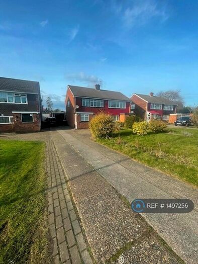 3 Bedroom Semi-Detached House To Rent In Harman Drive, Sidcup, DA15