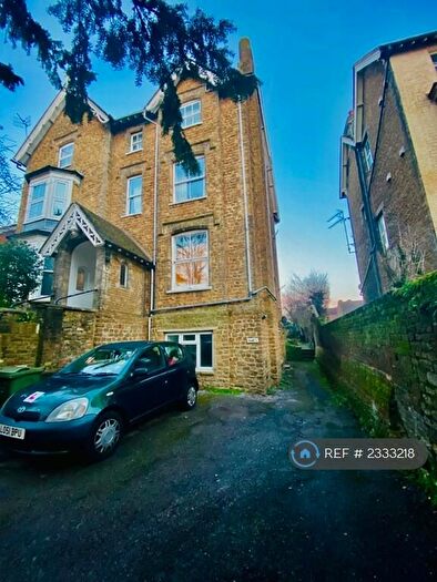 1 Bedroom Flat To Rent In Guildford, Guildford, GU1