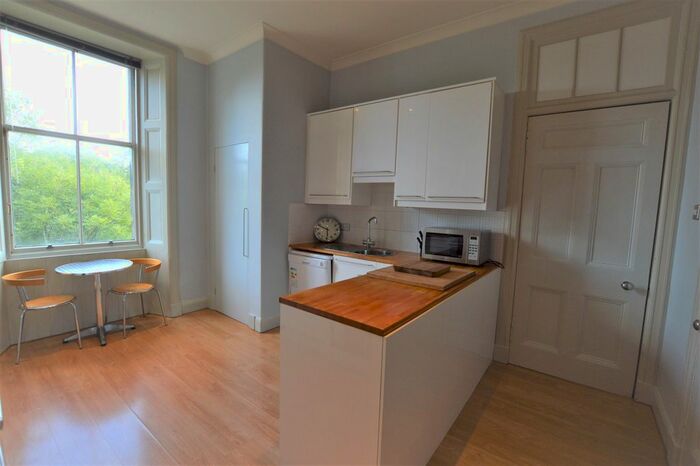 1 Bedroom Flat To Rent In Mcdonald Road, Leith, Edinburgh, EH7