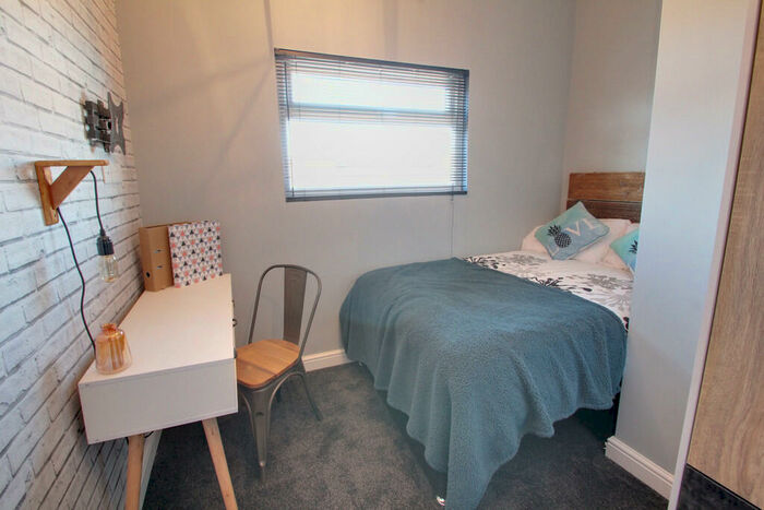 9 Bedroom Town House To Rent In Paget Road, Leicester, LE3