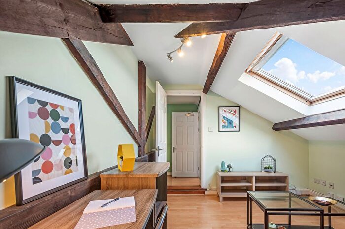 1 Bedroom Terraced House To Rent In Victoria Terrace, Leeds, LS3