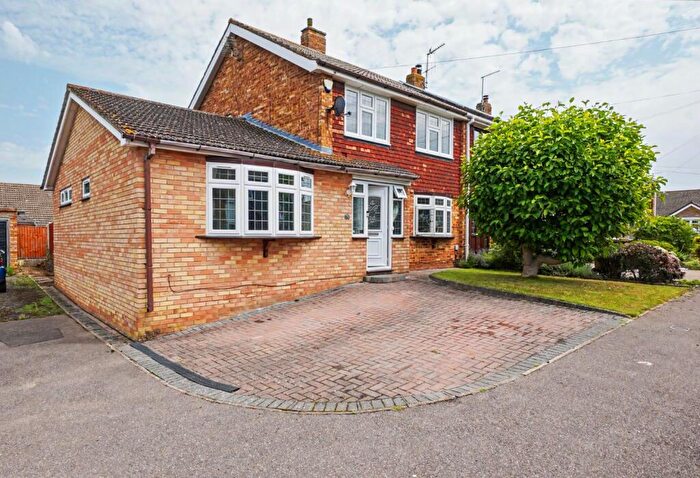 4 Bedroom End Of Terrace House For Sale In Twyford Close, Rainham, ME8
