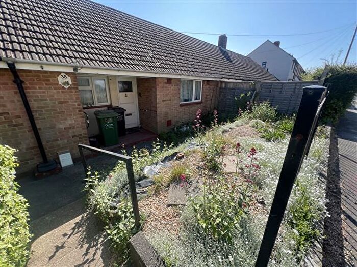 1 Bedroom Terraced Bungalow For Sale In Almondsbury Road, Paulsgrove, Portsmouth, Hampshire, PO6