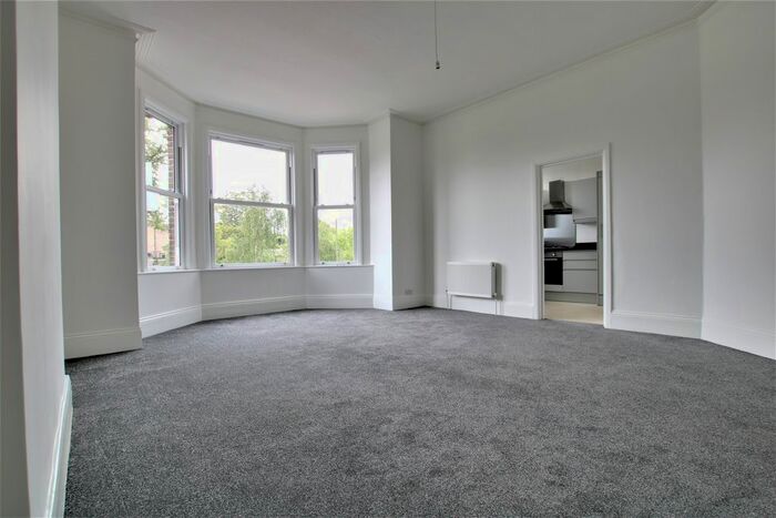 2 Bedroom Flat To Rent In Tweedy Road, Bromley, BR1