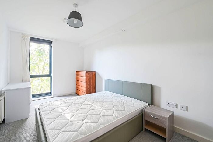 3 Bedroom Flat For Sale In Fawe Street, Tower Hamlets, London, E14