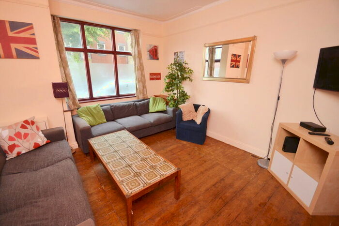 9 Bedroom Terraced House To Rent In Houseshare Balmoral Road, Fallowfield, Manchester, M14