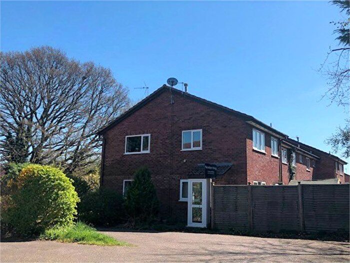 1 Bedroom Semi-Detached House To Rent In Orchid Close, Taunton, TA1