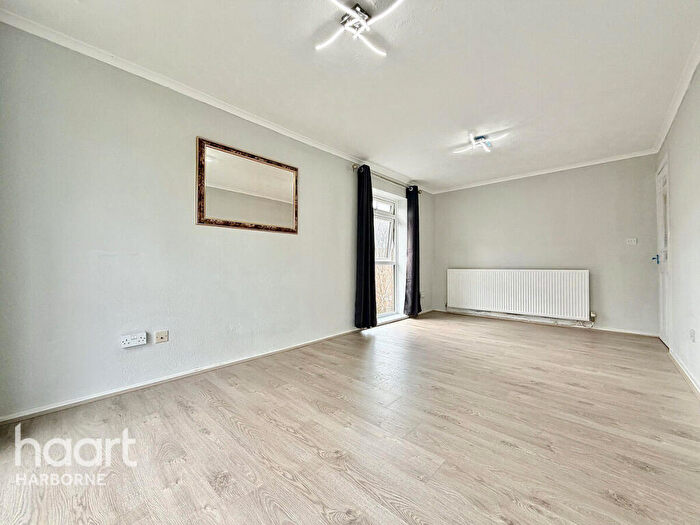 2 Bedroom Flat To Rent In Penda Court, Handsworth, B20