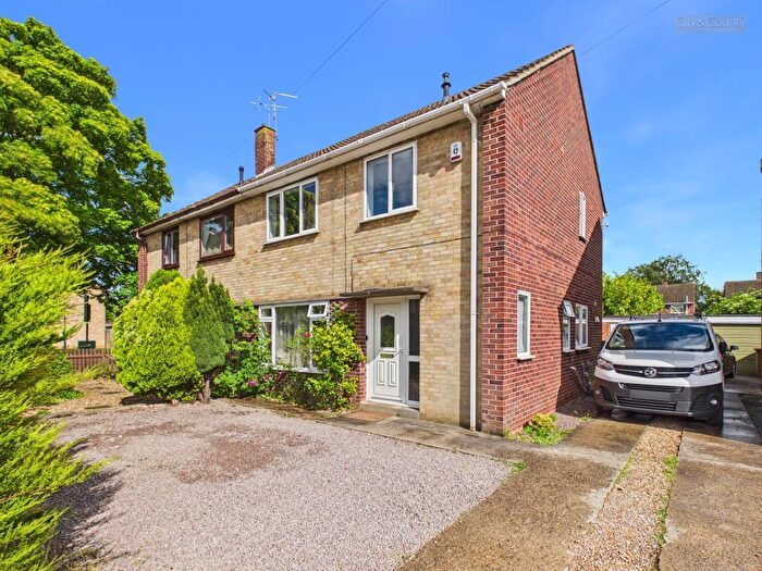 3 Bedroom Semi Detached House For Sale In Welland Road, Dogsthorpe, Peterborough, PE1