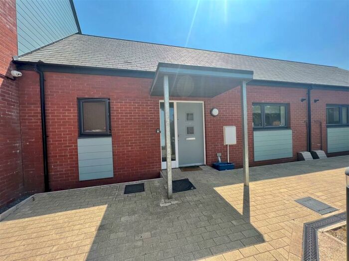 2 Bedroom Property For Sale In Lamaton Park, South Molton, EX36