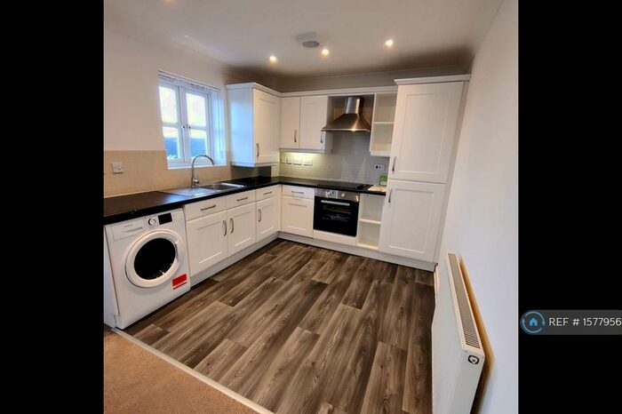 2 Bedroom Flat To Rent In Bessacarr, Doncaster, DN4