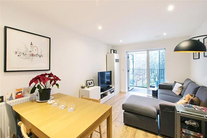 1 Bedroom Apartment To Rent In Atkins Square, Dalston Lane, Hackney, London, E8