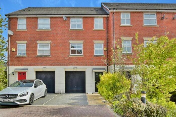 4 Bedroom Property To Rent In The Chequers, Altrincham, WA15