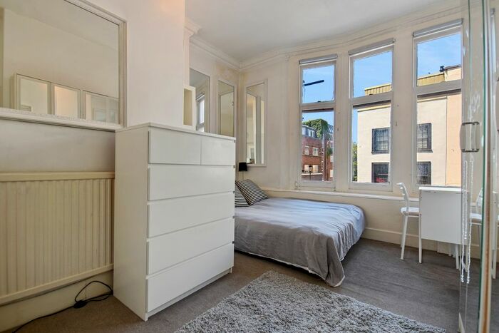 1 Bedroom Studio To Rent In Fulham Road, Fulham, SW10