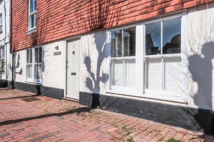 2 Bedroom Flat For Sale In High Street, Burwash, TN19