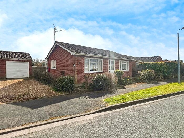 2 Bedroom Detached Bungalow For Sale In Woodlands, Long Sutton, PE12