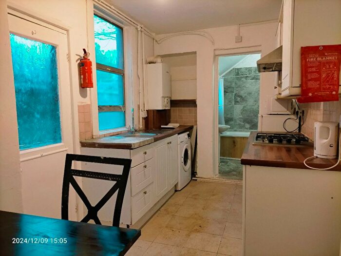 4 Bedroom Terraced House To Rent In Ripon Street, Leicester, LE2