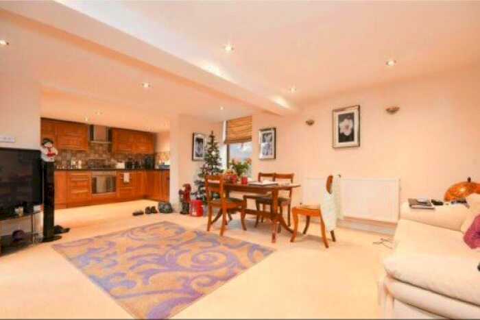 3 Bedroom Property To Rent In Carr Lane, Mansfield, NG20