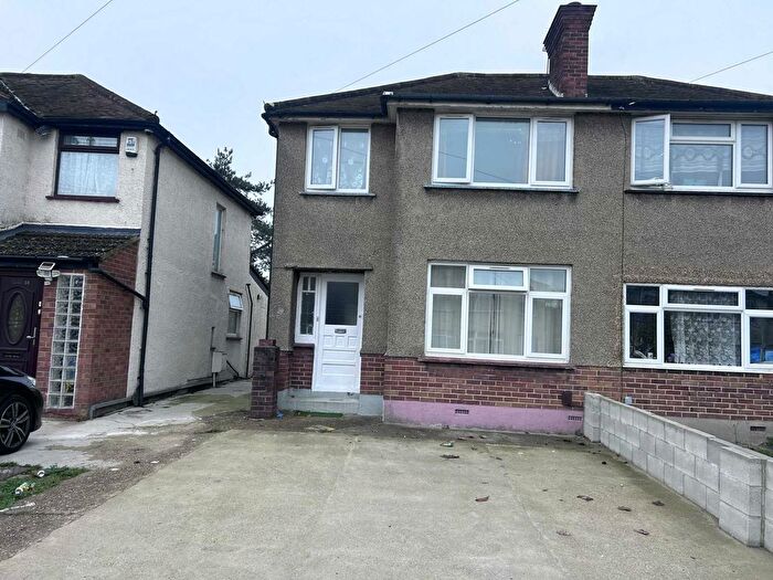 5 Bedroom Terraced House To Rent In Leven Way, Hayes, UB3