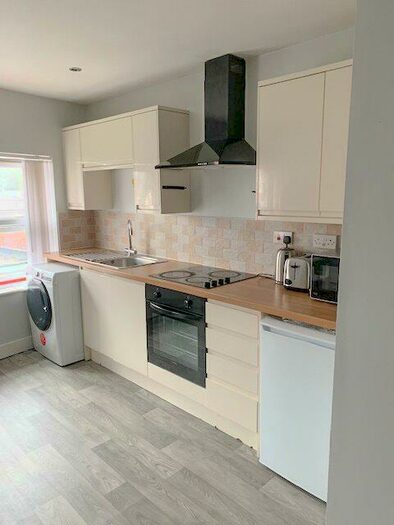 1 Bedroom Flat To Rent In Picton Road, L15