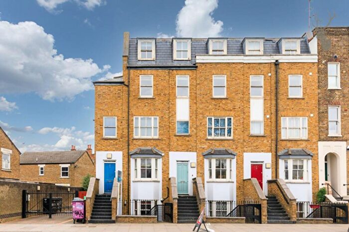 2 Bedroom Flat For Sale In Grove Road, London, E3