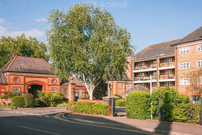 2 Bedroom Retirement Property For Sale In Blake Court, Winchmore Hill, N21