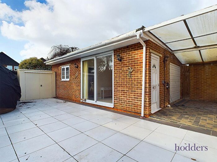 Studio To Rent In Addlestone, Surrey, KT15