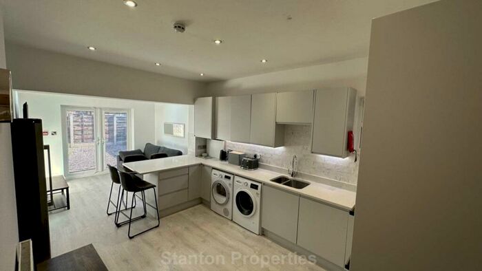 6 Bedroom Terraced House To Rent In &#; Pppw Including Bills, Mauldeth Road, Fallowfield, M14