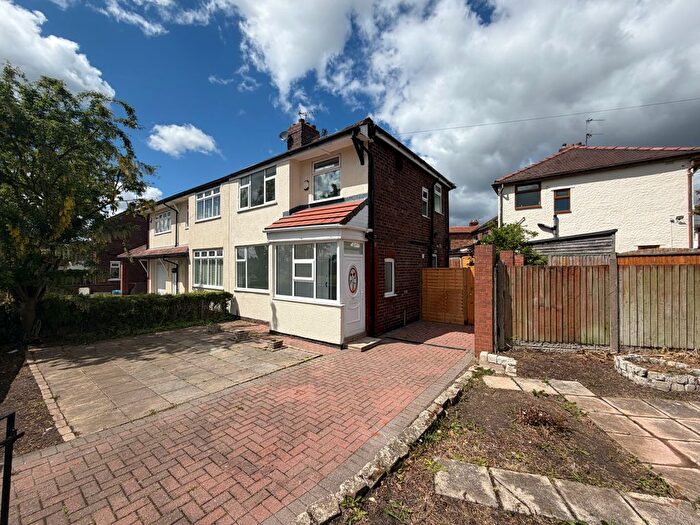 3 Bedroom Semi-Detached House To Rent In Hale Road, Widnes, WA8