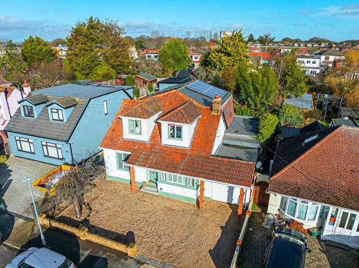 6 Bedroom Detached House For Sale In Park Road, Benfleet, SS7