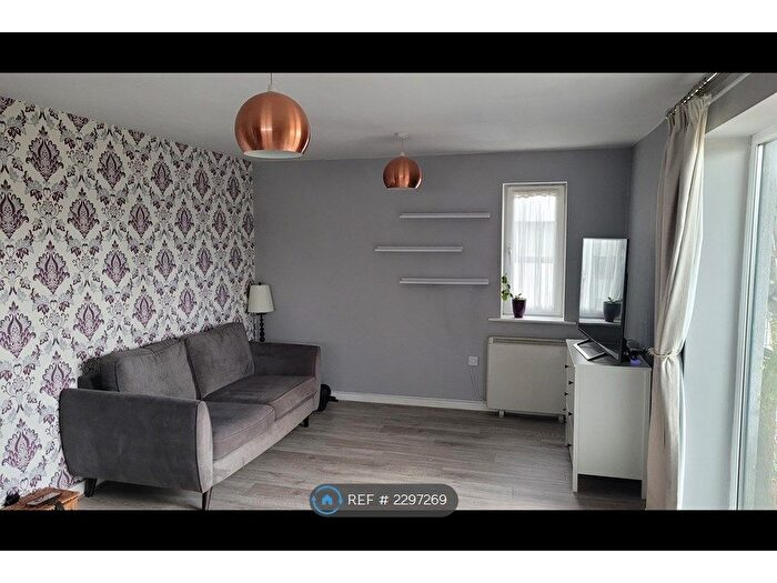 2 Bedroom Flat To Rent In Hulme High Street, Manchester, M15