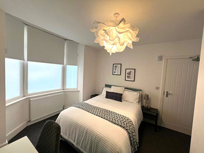 5 Bedroom Flat To Rent In Salisbury Terrace, Darlington, DL3