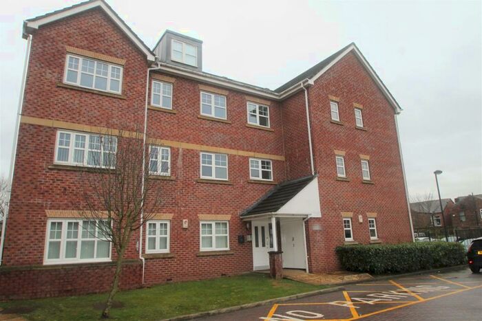 2 Bedroom Apartment To Rent In Ellesmere Green, Monton, Manchester, M30