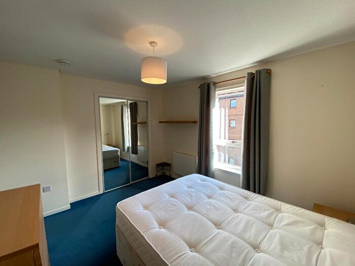 1 Bedroom Flat To Rent In Parkside Terrace, Newington, Edinburgh, EH16