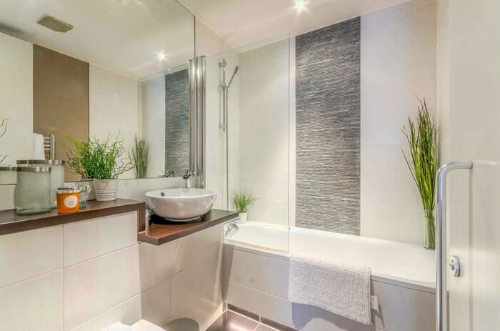 2 Bedroom Flat To Rent In City Road, City, London, EC1V