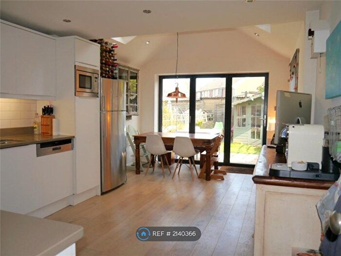 4 Bedroom Terraced House To Rent In Lucan Road, Barnet, EN5