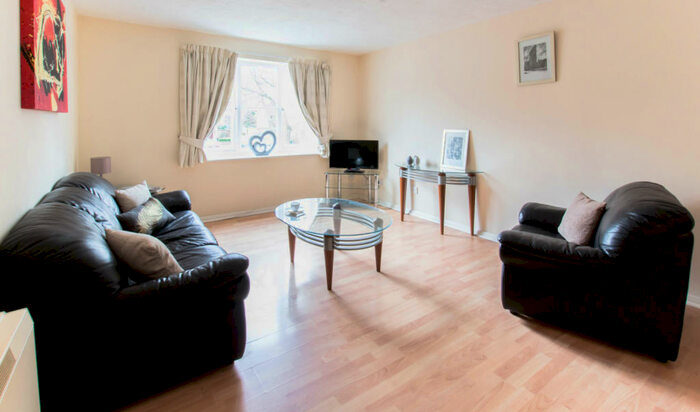 1 Bedroom Flat To Rent In Town Mead, West Green, Crawley, RH11