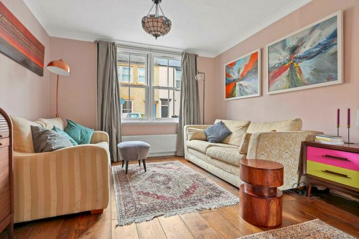 3 Bedroom Terraced House For Sale In Ainsworth Street, Cambridge, CB1