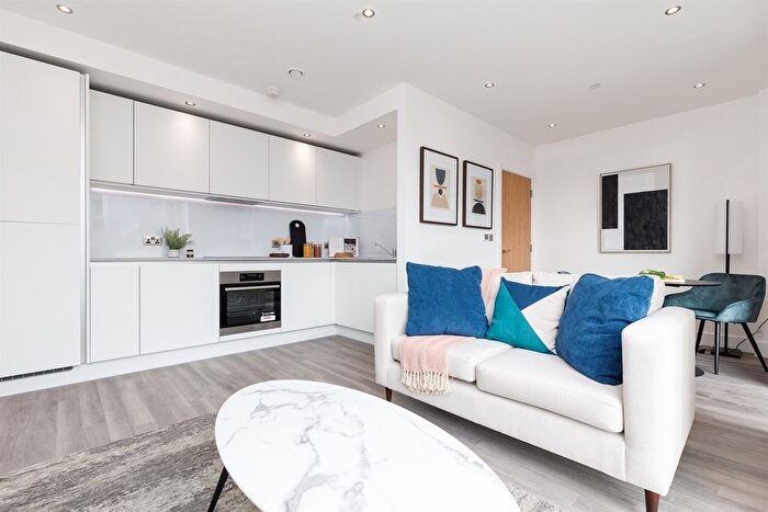 1 Bedroom Flat To Rent In Thames Road, E16