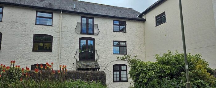 2 Bedroom Flat To Rent In Culmstock, Cullompton, EX15