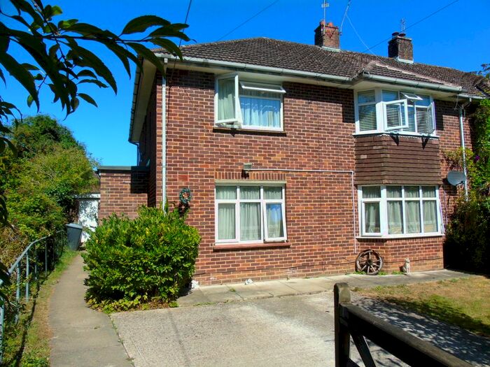 2 Bedroom Maisonette To Rent In Cranbury Close, Otterbourne, Winchester, SO21