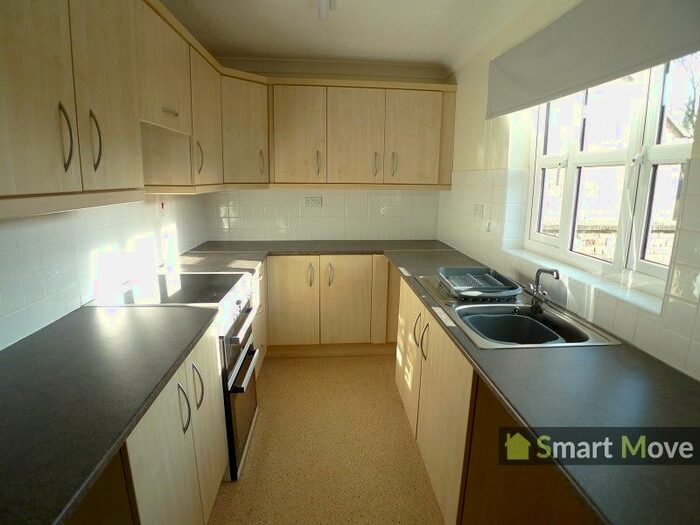 3 Bedroom Flat To Rent In Broad Street, Whittlesey, Peterborough, Cambridgeshire. PE7