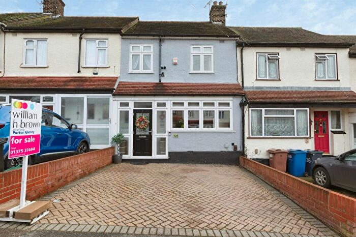 3 Bedroom Terraced House For Sale In Palmerston Road, Grays, RM20