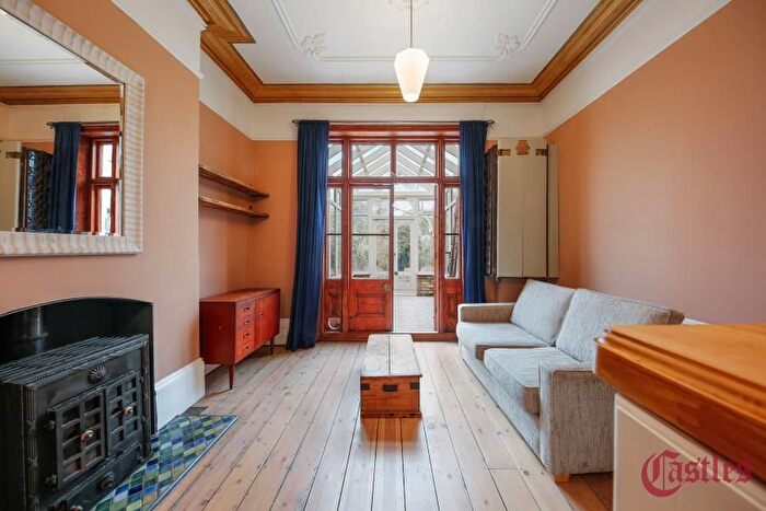 1 Bedroom Flat To Rent In Fairfield Road, Crouch End, N8