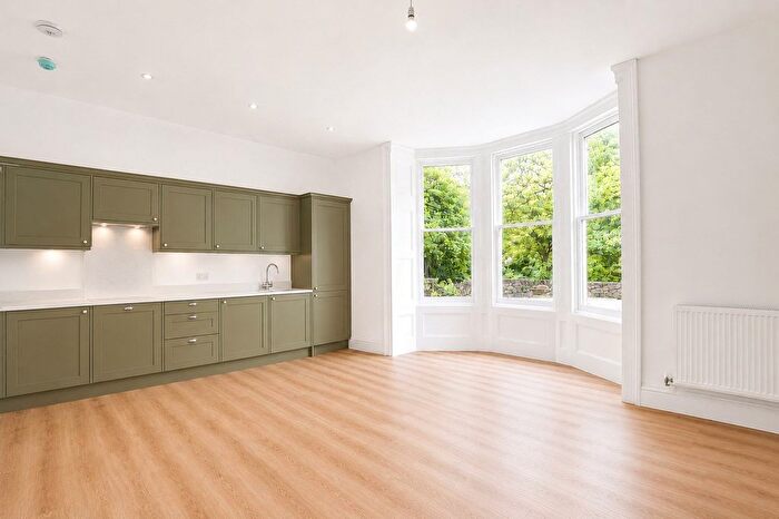 2 Bedroom Flat For Sale In Chertsey Road, Bristol, BS6