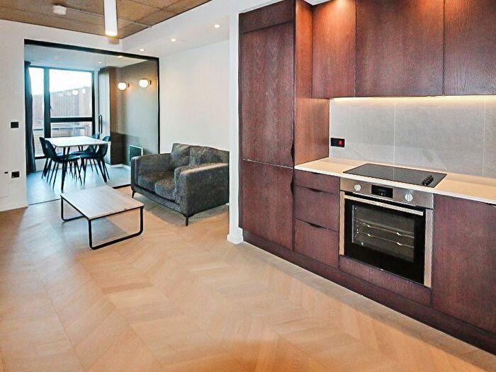 1 Bedroom Apartment To Rent In St Georges Gardens, Manchester, M15