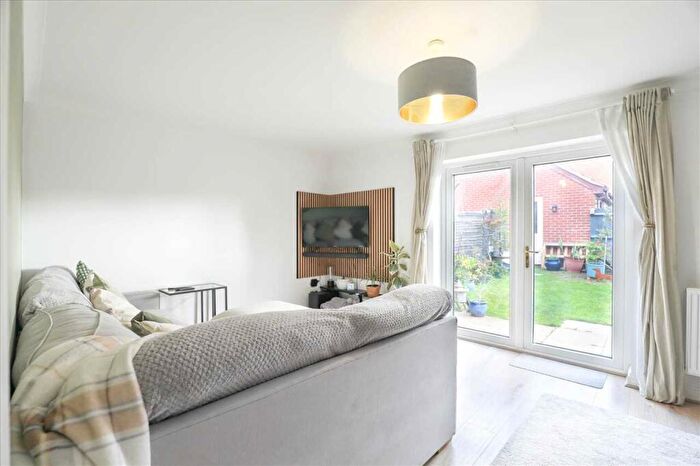 3 Bedroom End Of Terrace House For Sale In Finedon Street, Burton Latimer, NN15