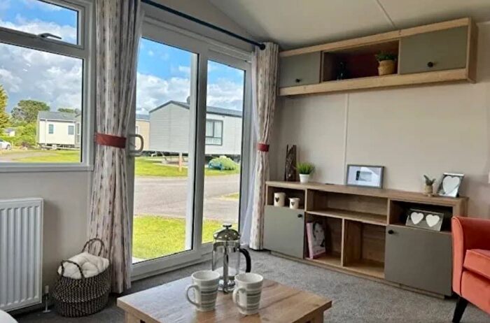 2 Bedroom Park Home For Sale In Braunton Road, Ashford, Barnstaple, EX31