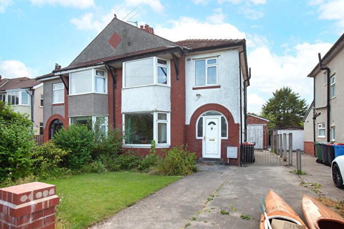 3 Bedroom Semi-Detached House For Sale In North Drive, Thornton-Cleveleys, FY5